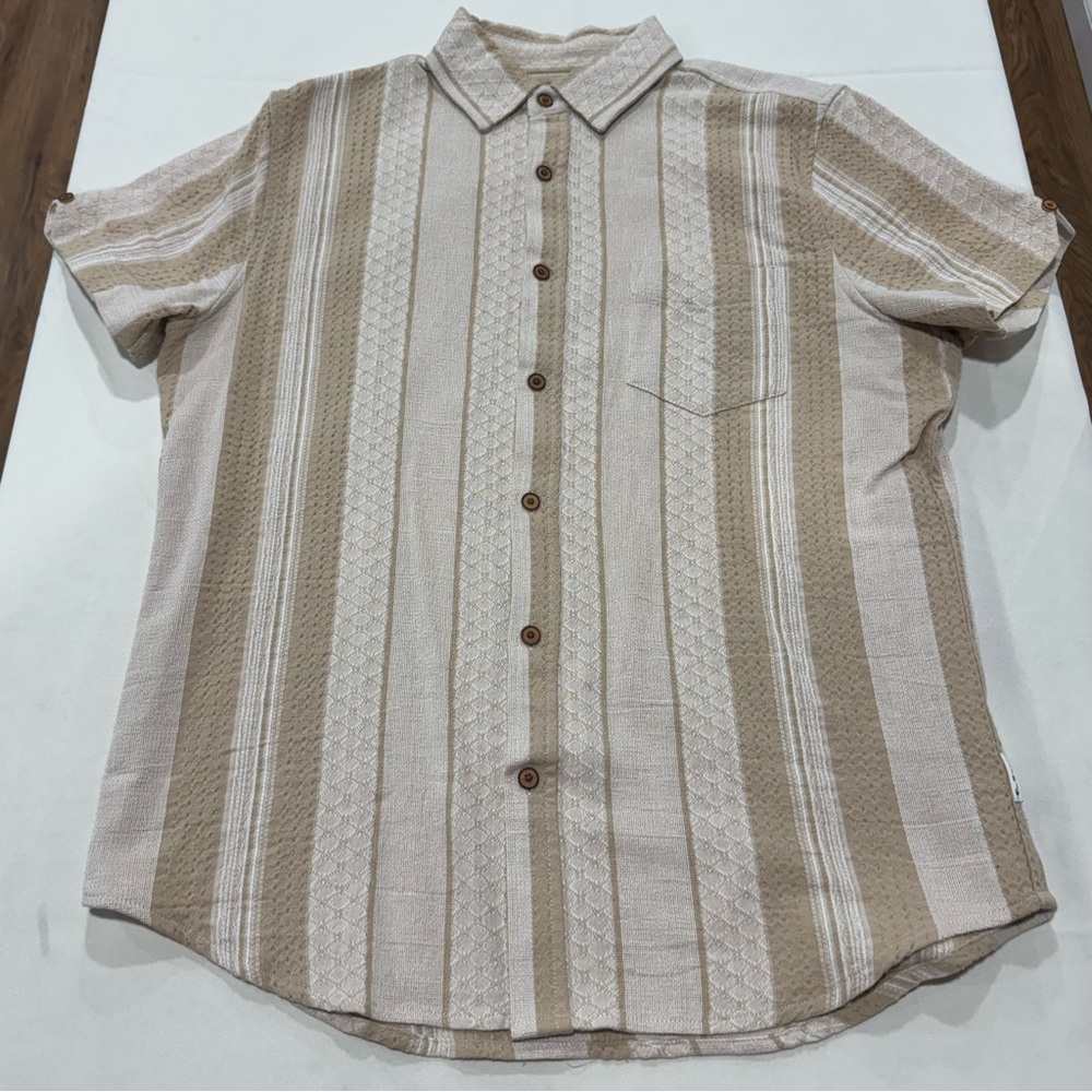 Ben Sherman Men's Beige and White Patterned Button Down Shirt